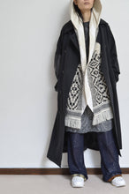 Load image into Gallery viewer, tsutae SHAWL HOODIE_SHUMAG / OFF WH×BLK
