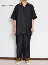 Load image into Gallery viewer, OPEN COLLAR SH_BLK PAISLEY