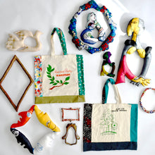 Load image into Gallery viewer, SCARF CUSHION FLAME/PICASSO