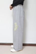 Load image into Gallery viewer, BACK PILE WIDE FLARE PT_fab-graff_TOP GRAY_01size