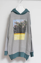 画像をギャラリービューアに読み込む, TWO-TONE HOODIE_GREEN/YELLOW print/01 size