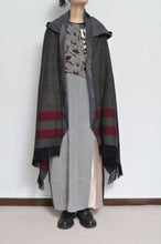 Load image into Gallery viewer, tsutae SHAWL HOODIE_LINE / RED×BLK
