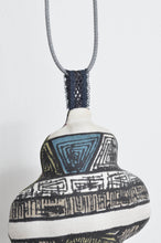 画像をギャラリービューアに読み込む, SCARF CUSHION ORNAMENT_C