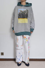 画像をギャラリービューアに読み込む, TWO-TONE HOODIE_GREEN/YELLOW print/01 size