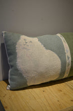 画像をギャラリービューアに読み込む, RUG CUSHION_GREEN CAT