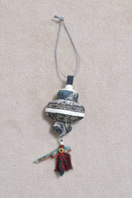 画像をギャラリービューアに読み込む, SCARF CUSHION ORNAMENT_C