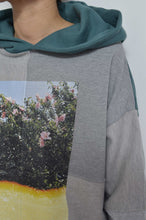 画像をギャラリービューアに読み込む, TWO-TONE HOODIE_GREEN/YELLOW print/01 size