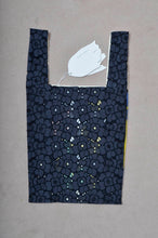 画像をギャラリービューアに読み込む, 02_FLOWER LACE CONVINI-BAG_TWO-TONE/BLK×ASS