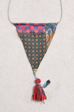 画像をギャラリービューアに読み込む, SCARF TAPESTRY_A