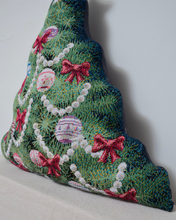 画像をギャラリービューアに読み込む, RUG CUSHION_Xmas TREE