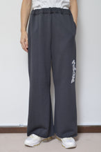 Load image into Gallery viewer, 代官山 蔦屋書店出品中/BACK PILE WIDE FLARE PT_fab-graff_BLK_01size
