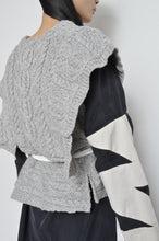 Load image into Gallery viewer, KNIT CROSSOVER C/D_B