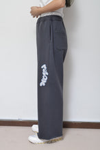 Load image into Gallery viewer, 代官山 蔦屋書店出品中/BACK PILE WIDE FLARE PT_fab-graff_BLK_01size