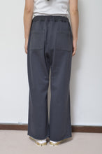 Load image into Gallery viewer, 代官山 蔦屋書店出品中/BACK PILE WIDE FLARE PT_fab-graff_BLK_01size