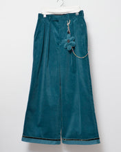 이미지를 갤러리 뷰어에 로드 , Deep tuck wide pants / corduroy / Deep green