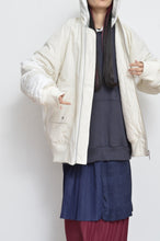 画像をギャラリービューアに読み込む, QUILT MA-1 / OFF WHT_01