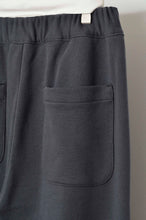 Load image into Gallery viewer, 代官山 蔦屋書店出品中/BACK PILE WIDE FLARE PT_fab-graff_BLK_01size