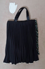 Load image into Gallery viewer, 代官山 蔦屋書店出品中/PLEATED BAG/SMALL_G