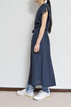 Load image into Gallery viewer, MESH ROBE OP / NAVY