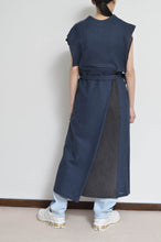 Load image into Gallery viewer, MESH ROBE OP / NAVY