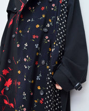 Load image into Gallery viewer, FLORAL TRENCH COAT/BLK/02 size B