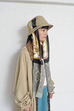 Load image into Gallery viewer, SCARF DROOPY BAGUETTE HAT / BEG