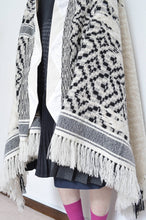 Load image into Gallery viewer, tsutae SHAWL HOODIE_SHUMAG / OFF WH×BLK
