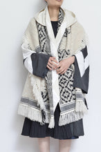 Load image into Gallery viewer, tsutae SHAWL HOODIE_SHUMAG / OFF WH×BLK