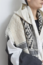 Load image into Gallery viewer, tsutae SHAWL HOODIE_SHUMAG / OFF WH×BLK