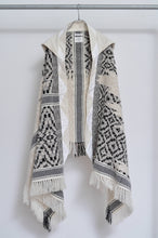 Load image into Gallery viewer, tsutae SHAWL HOODIE_SHUMAG / OFF WH×BLK