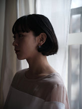 Load image into Gallery viewer, B_YAGA × YEAH RIGHT!!_Glass And Beads Hoop U Pierce