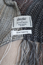 Load image into Gallery viewer, HOOD SHAWL (tsutae SPECIAL) / B
