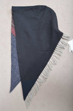 Load image into Gallery viewer, HOOD SHAWL (tsutae SPECIAL) / C