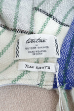 Load image into Gallery viewer, HOOD SHAWL (tsutae SPECIAL) / A