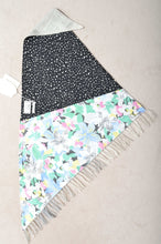 Load image into Gallery viewer, △ SHAWL (tsutae SPECIAL) / A