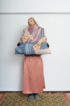 画像をギャラリービューアに読み込む, RUG CUSHION (JESUS)
