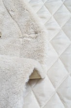 Load image into Gallery viewer, FUR LINER (BEG)_B