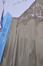 Load image into Gallery viewer, SLIP SWEAT SH OP_C