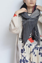 Load image into Gallery viewer, HOOD SHAWL (tsutae SPECIAL) / B