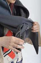 Load image into Gallery viewer, HOOD SHAWL (tsutae SPECIAL) / B