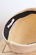 画像をギャラリービューアに読み込む, SWITCHING STRAW BEANIE CAP