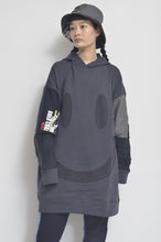 Load image into Gallery viewer, SMILE BACKPILE HOODIE / CHAC