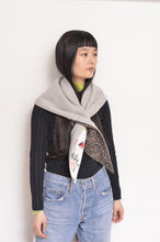 画像をギャラリービューアに読み込む, TRIANGLE SHAWL(WOOL)/GRAY-001