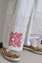 Load image into Gallery viewer, TABLE CLOTH WIDE TUCK PT 01/A