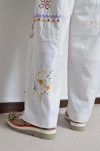 Load image into Gallery viewer, TABLE CLOTH WIDE TUCK PT 01/A