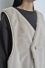 Load image into Gallery viewer, FUR LINER (BEG)_B