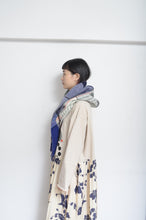 Load image into Gallery viewer, HOOD SHAWL (tsutae SPECIAL) / A