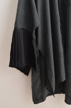 画像をギャラリービューアに読み込む, PLEATS SLEEVE SHIRT / BLK