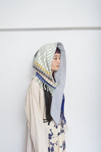 Load image into Gallery viewer, HOOD SHAWL (tsutae SPECIAL) / A