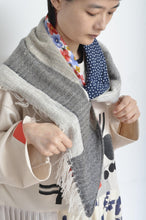 画像をギャラリービューアに読み込む, △ SHAWL (tsutae SPECIAL) / B